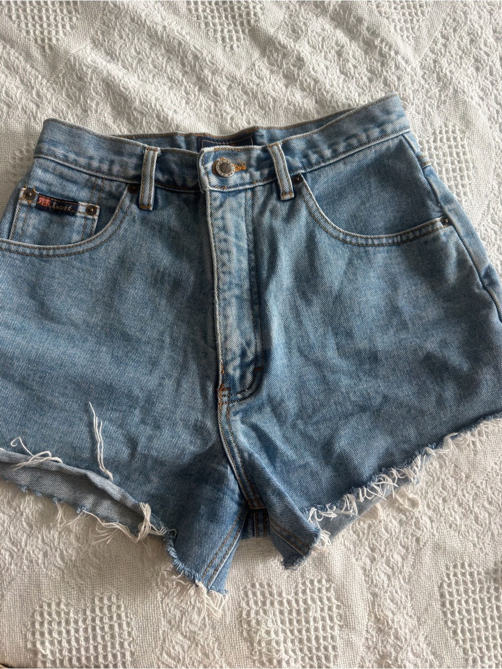 Vintage Light Wash Denim High-Rise Frayed Hem Shorts